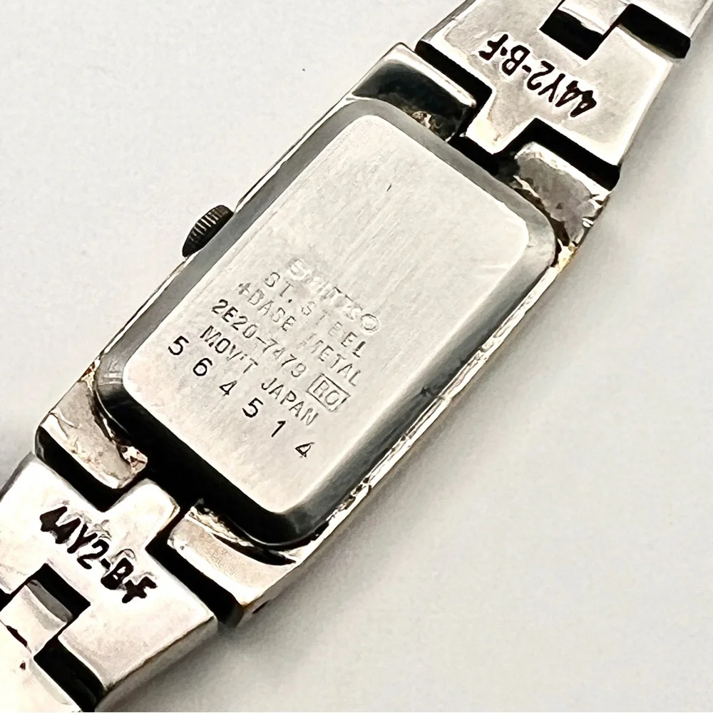 Vintage Seiko Two-Tone Skinny Rectangular Womens Watch New Battery - Picture 9 of 12